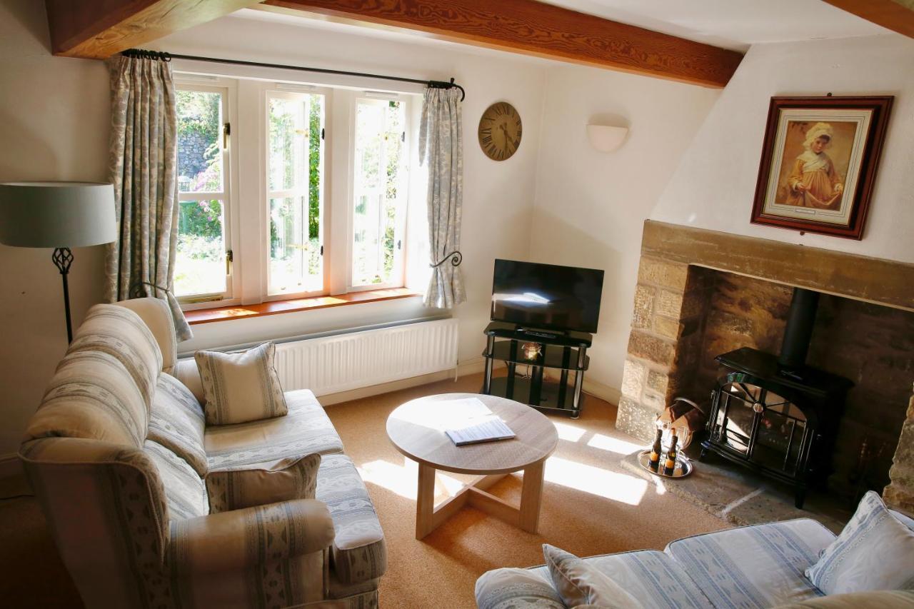 Ashfield House Hotell Grassington Eksteriør bilde The living room at The Old School House