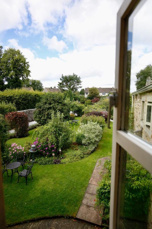 Ashfield House Hotell Grassington Eksteriør bilde The garden of the former vicarage