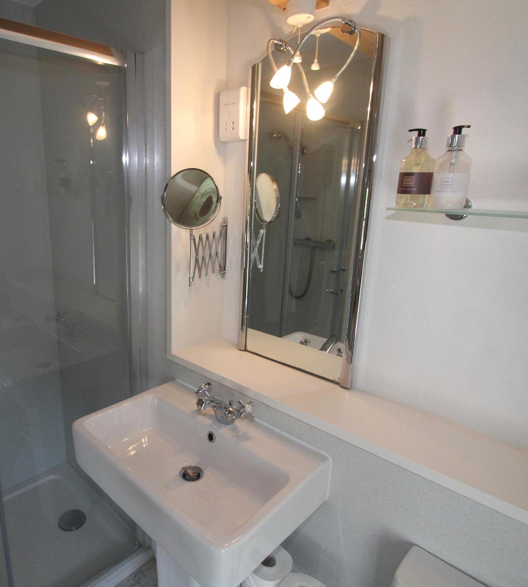 Ashfield House Hotell Grassington Rom bilde A bathroom in a hotel